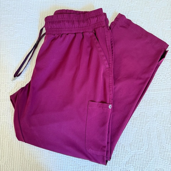 Beyond Scrubs Burgundy Pants Drawstring Pockets Petite Large LP - Picture 2 of 8